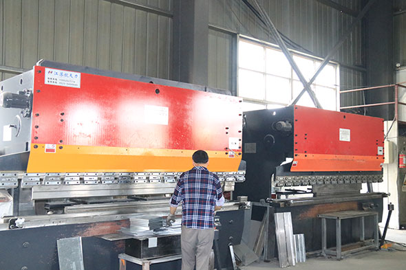 如何清理3C離心式排煙風(fēng)機上的臟東西？